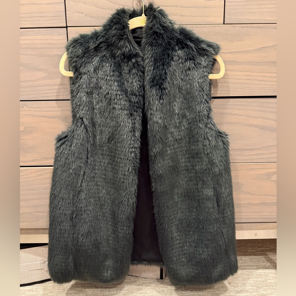 Club Monaco Grey Faux Fur Vest Size small